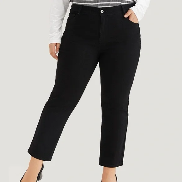 BloomChic Black Ankle Jeans - Picture 1 of 7